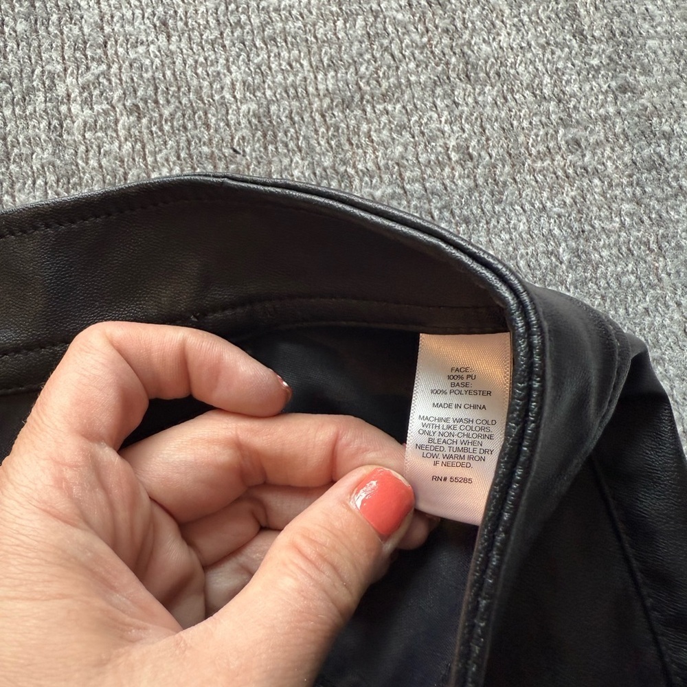 Express Black Mini Vegan Leather Skirt with Zipper Accents - Picture 6 of 7